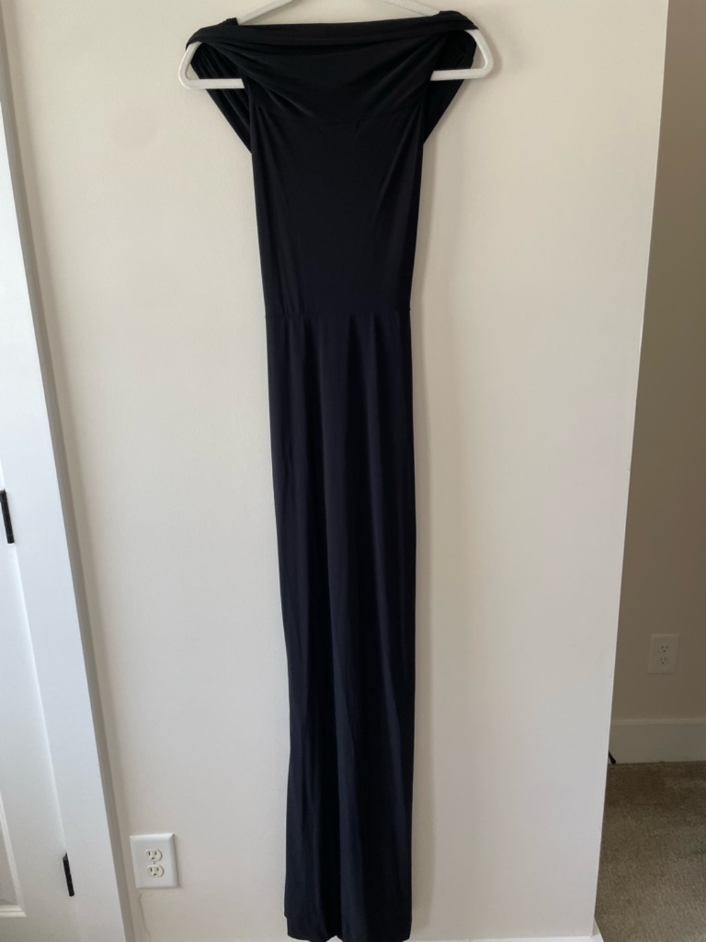 Missguided Black Off-Shoulder Maxi Dress with High Side Slit - Picture 4 of 5